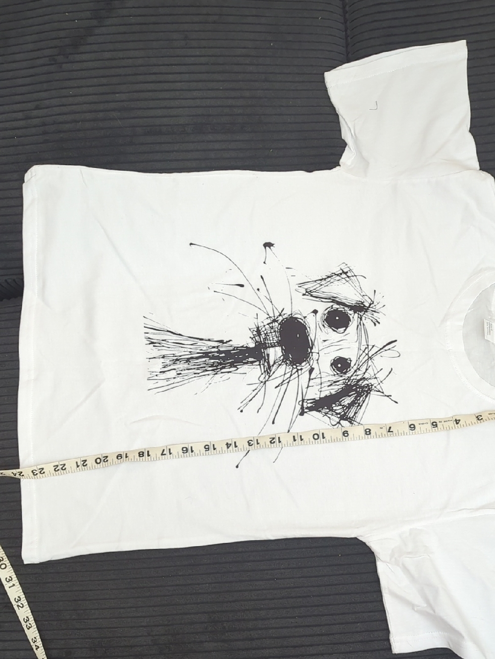 NWOT White Dog Sketch T-Shirt - Size L - Picture 4 of 5